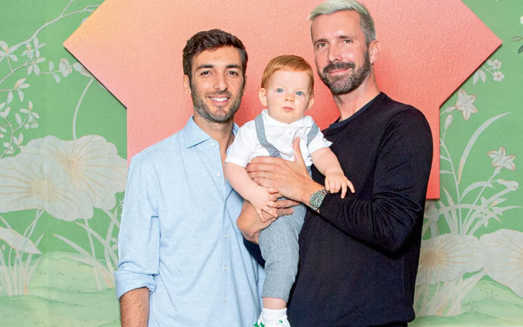 Modern family : Julien et Édouard racontent leur GPA aux États-Unis et leur nouvelle vie avec leur enfant