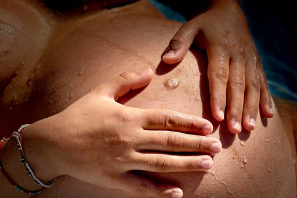 « Permettre aux veuves d’achever un parcours de procréation » : ce professeur plaide pour une révision de la loi sur la PMA post mortem